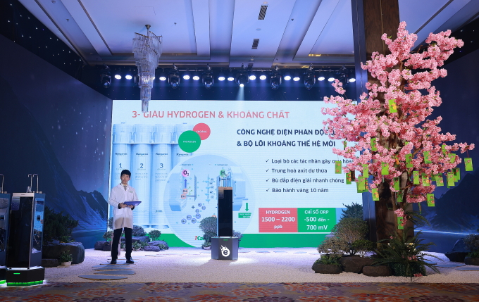 Chuyên gia Nhật Bản giới thiệu các tính năng của máy lọc nước Kangaroo Sumire hydrogen ion kiềm